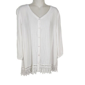 Chicos Top Women Size 1 Medium Button 3/4 Sleeve V Neck Pin Tucks Crochet Lace